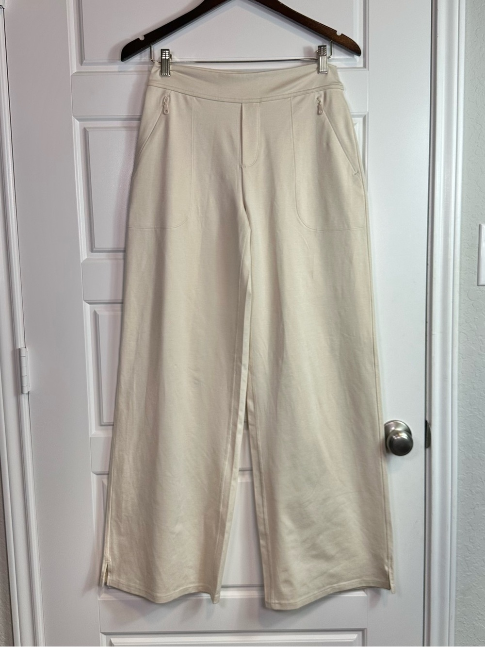 OFFLINE Aerie The Hugger Stretchy High Waist Wide Leg Trouser Size Medium NWOT - Picture 2 of 15
